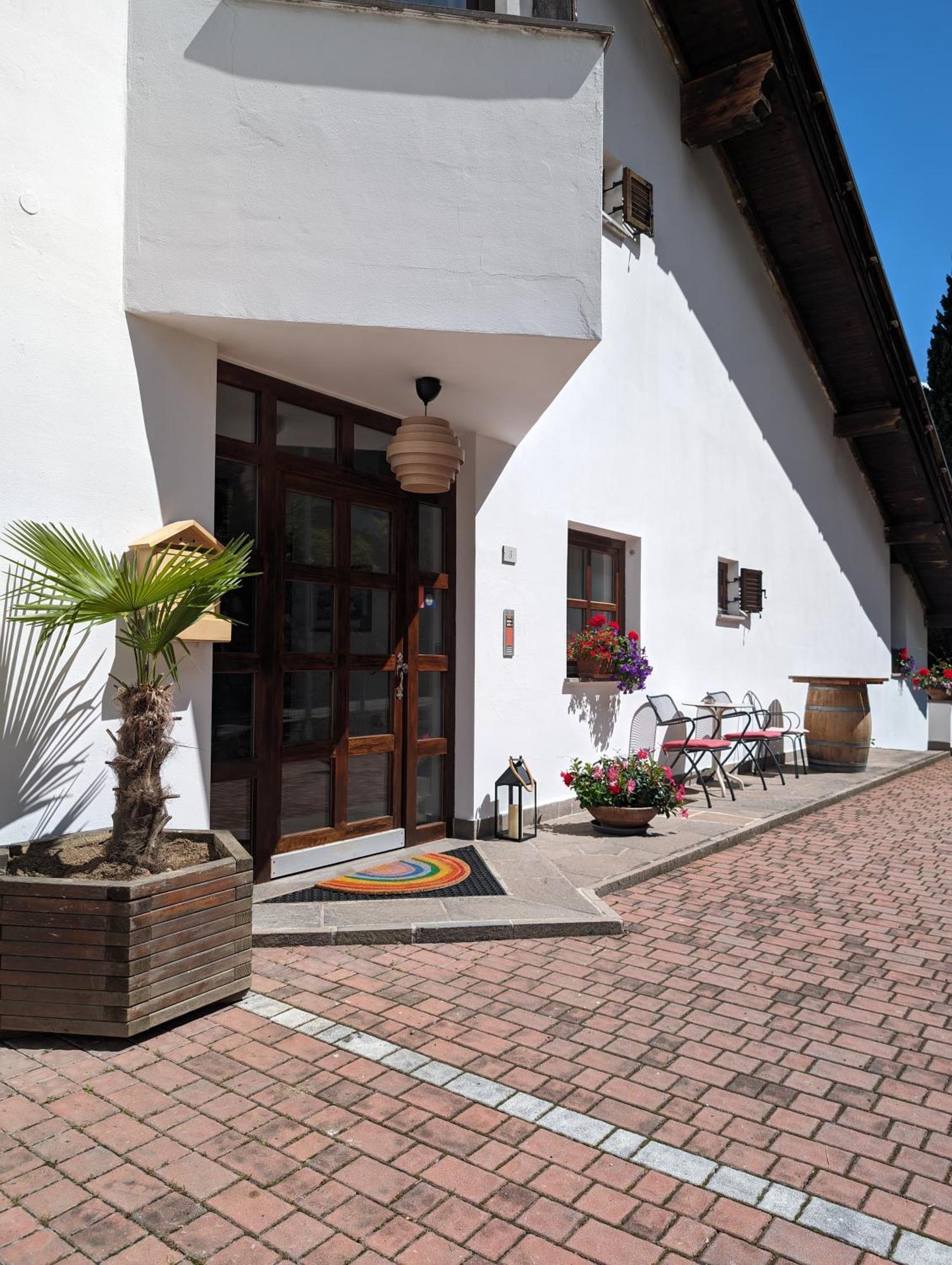 Hotel Eden Guesthouse มาร์เลงโก ภายนอก รูปภาพ